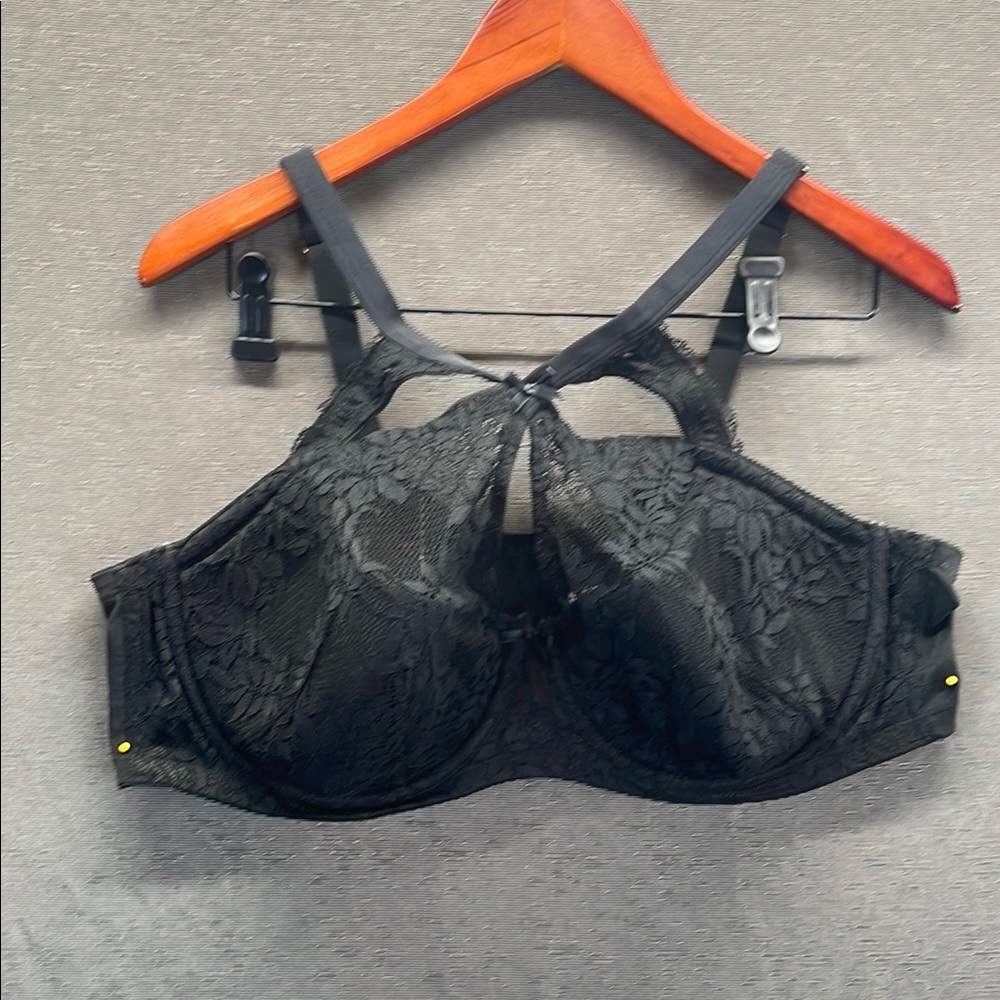 Cacique Black Lace Underwire Bra with Floral‎ Pattern